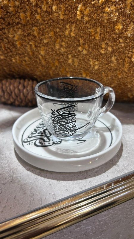 فناجين الخط العربي 6 فناجين + 6 صحون